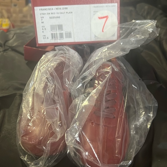 BALLY-FRANCISCA-Size US7.. BRAND NEW-NEVER WORN - Picture 3 of 5